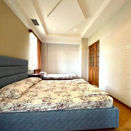 Apartments Emili Erevan Exterior foto