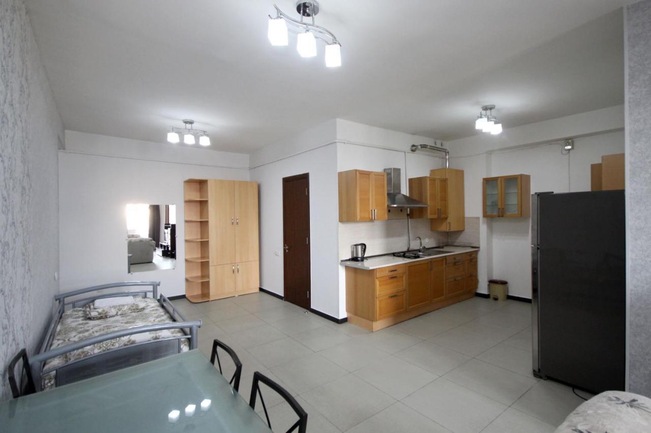 Apartments Emili Erevan Exterior foto