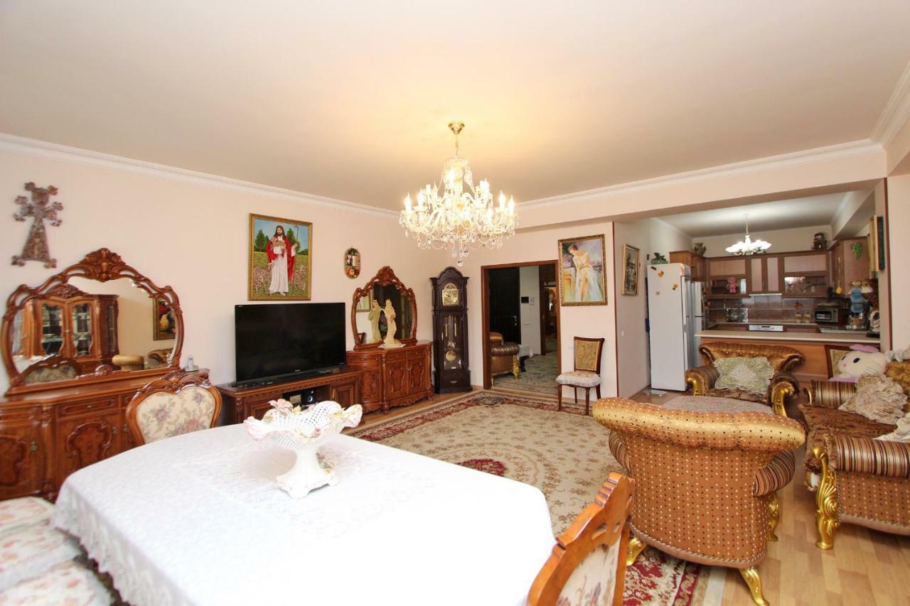Apartments Emili Erevan Exterior foto