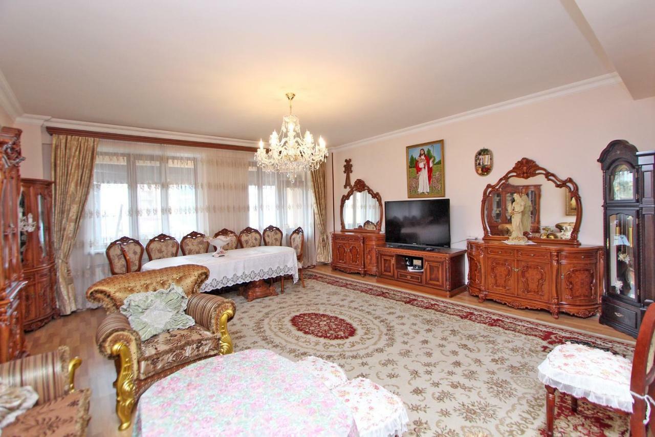 Apartments Emili Erevan Exterior foto